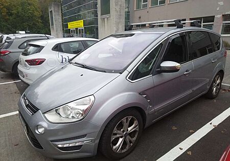 Ford S-Max 2.2 TDCi DPF Titanium