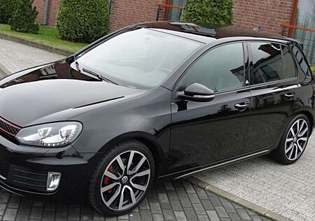 VW Golf GTI Volkswagen 2.0 Adidas Edition 211 PS EZ/2011