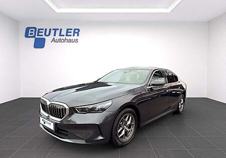 BMW 520 d Limousine aLED eSitze 360°Kam HUD
