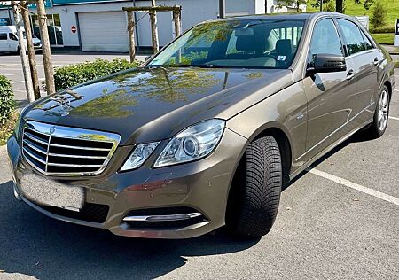 Mercedes-Benz E 250 E-Klasse Diesel CDI DPF BlueEFFICIENCY Automatik E