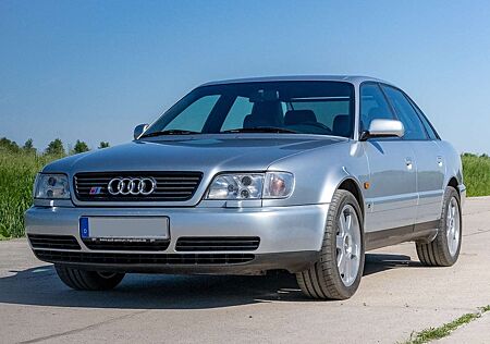Audi S6 plus