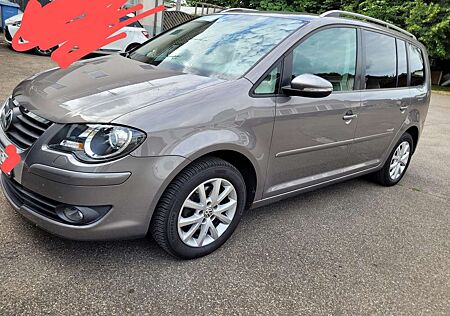 VW Touran Volkswagen 2.0 TDI DPF Freestyle
