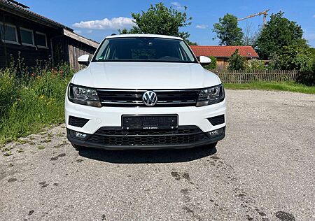 VW Tiguan Volkswagen 2.0 TSI 4Motion Comfortline DSG AHK Navi