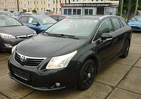 Toyota Avensis 1.6 Combi PDC! Sitzheizung!