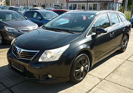 Toyota Avensis 1.6 Combi PDC! Sitzheizung!