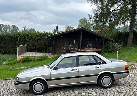 Audi 90 Limo 2,2 5Zyl 136PS,5Gang,3Hand