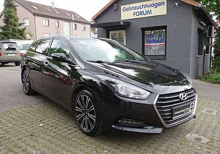 Hyundai i40 cw blue Premium - Klima, Pano, Navi