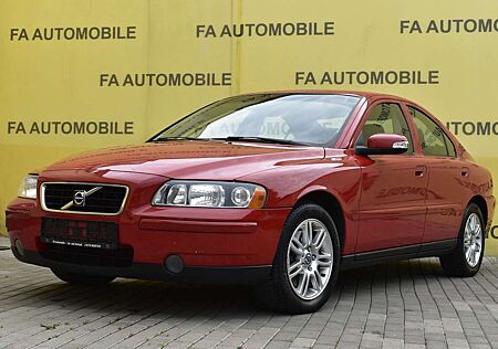 Volvo S60 Lim. 2.4 Kinetic/LEDER/SHZ/PDC/GSD/GASANLAGE