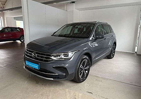 VW Tiguan Volkswagen Elegance 2.0 TDI DSG 4M Pano/AHK/LEDMatrix/Navi/Kessy/AreaView