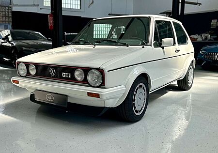 VW Golf Volkswagen 1 GTI PIRELLI EDITION