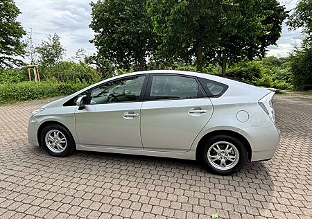 Toyota Prius (Hybrid)