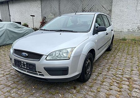 Ford Focus 1.6 TDCI * 1 Jahr Tüv & Fahrbereit *