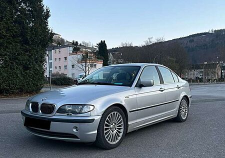 BMW 330d 330 *Xenon* 2. Rentnerhand