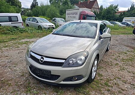 Opel Astra H Twin Top Edition