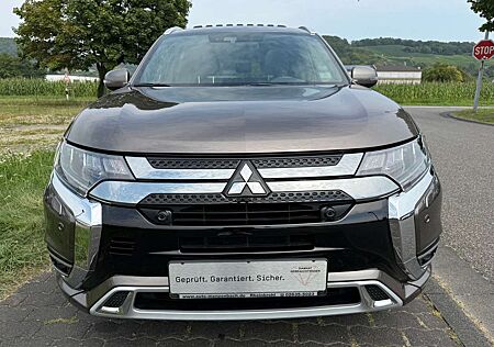 Mitsubishi Outlander PHEV Top 4WD