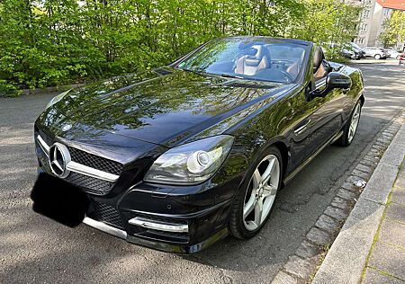 Mercedes-Benz SLK 200 BlueEfficiency AMG LINE