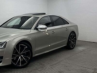 Audi S8 4.0 TFSI Qu CARBON ESD+AHK+HUD+BOSE+MATRIX+