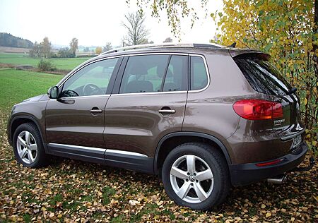 VW Tiguan Volkswagen 2.0 TDI DPF BlueMotion Tech Sport & Style