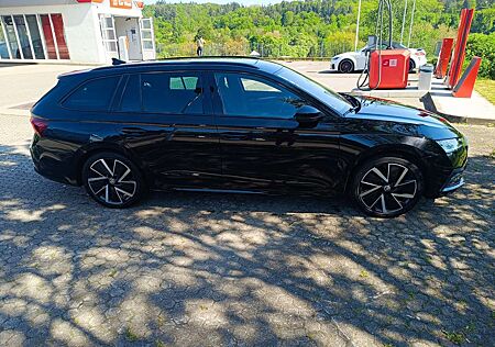 Skoda Octavia Combi 2.0 TDI DSG Style Sportline Pano+ AHK +Rhk