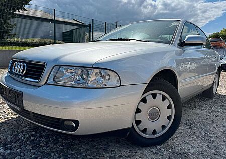 Audi A4 1.8 Automatik,Klimaautomatik,Schiebedach,1-H