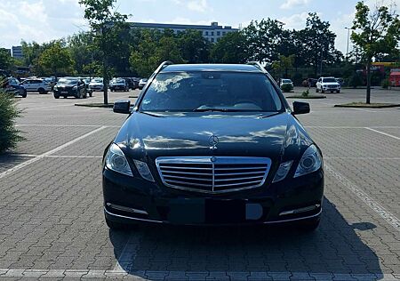 Mercedes-Benz E 200 CDI DPF BlueEFFICIENCY Automatik Elegance