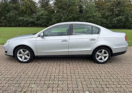 VW Passat Volkswagen Comfortline 2,0 TDI DPF DSGComfortline