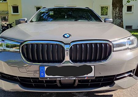 BMW 520d 520 Touring Aut. Sport Line