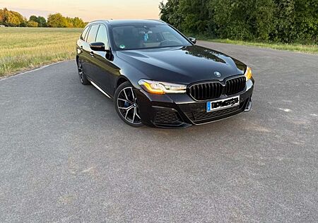 BMW 530d 530 xDrive Touring Aut. Sport Line