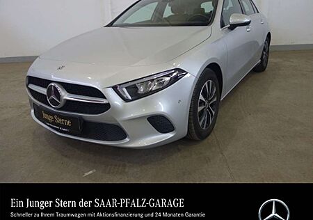 Mercedes-Benz A 200 STYLE*NAVIGATION*PTS*R-KAMERA*LED*DAB*TEMP