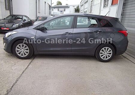 Hyundai i30 blue 1.4 Style Tüv Neu!