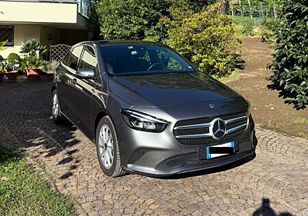 Mercedes-Benz B 200 7G-DCT AMG Line