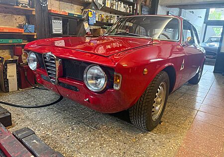 Alfa Romeo GTV Bertone Kantenhaube in GTA-Optik Alu