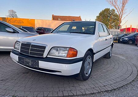 Mercedes-Benz C 180 C-Klasse Elegance im gepflegten Zustand