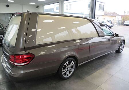 Mercedes-Benz E 250 BINZ Metatron Bestattungswagen / Leichenwagen