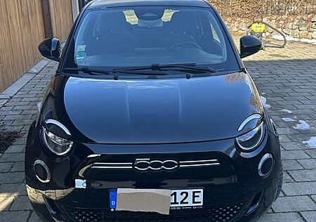 Fiat 500E Icon; 42 kw/h, 1. Hand; Checkheftgepflegt; Sommerreif NEU, +Winterräder