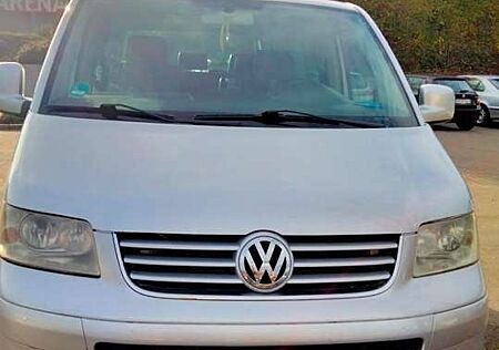 VW T5 Multivan Volkswagen 2.5TDI PanAmericana 4Motion