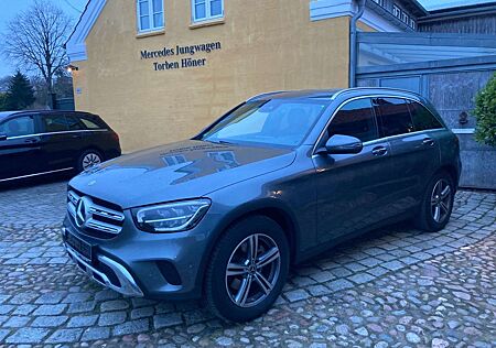 Mercedes-Benz GLC-Klasse GLC 200 d 4Matic Exclusive LED Distr AHK easyPack