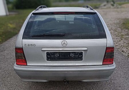 Mercedes-Benz C 250