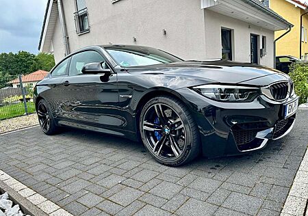 BMW M4 4er Coupe Coupe