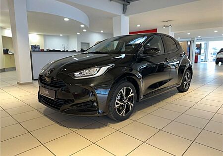 Toyota Yaris Hybrid Team D (Kamera, Apple Carplay, WKR)