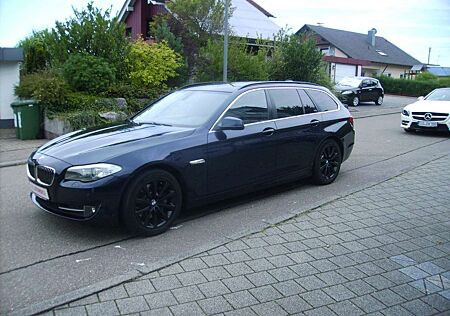 BMW 525 d Touring AUTOMATIK- AHK-XENON-NAVI- TOPZUST