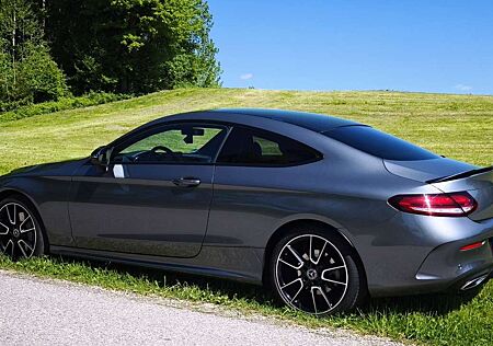 Mercedes-Benz C 400 Coupé 4Matic Allrad, 6-Zylinder, Night Paket