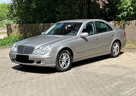 Mercedes-Benz E 220 E -Klasse Lim. CDI *Automatik*
