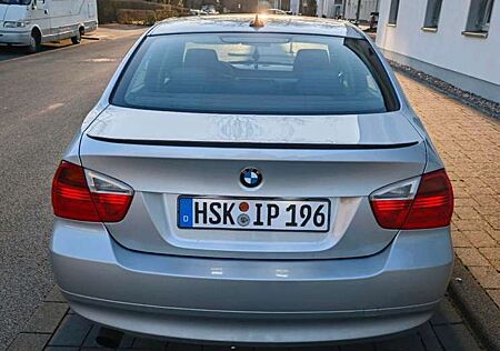BMW 320i 320