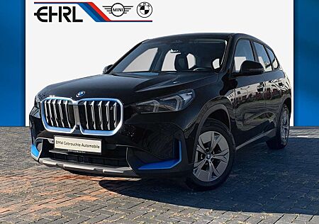 BMW iX1 xDrive30 Innovationspaket AHK Driving Assitant Akt