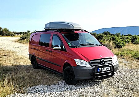 Mercedes-Benz Vito 4x4 Camper Bett Sofa Küche 230V 2Batt Solar Aut