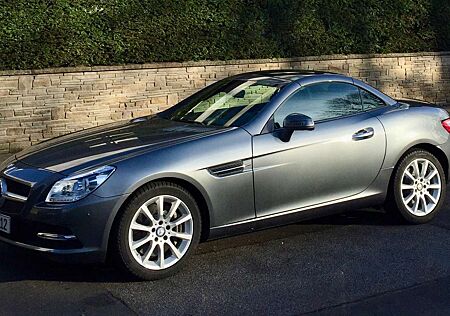 Mercedes-Benz SLK 350 (BlueEFFICIENCY) 7G-TRONIC