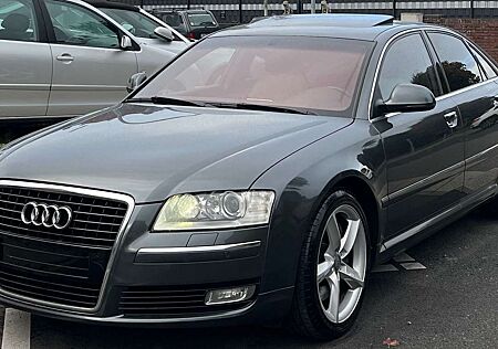 Audi A8 3.2 FSI QUATTRO*BOSE/SDACH*