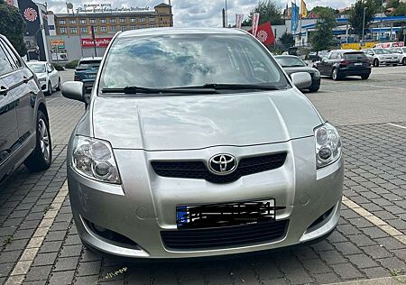 Toyota Auris 1.6 VVT-i SOL