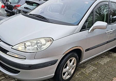 Peugeot 807 HDi 130